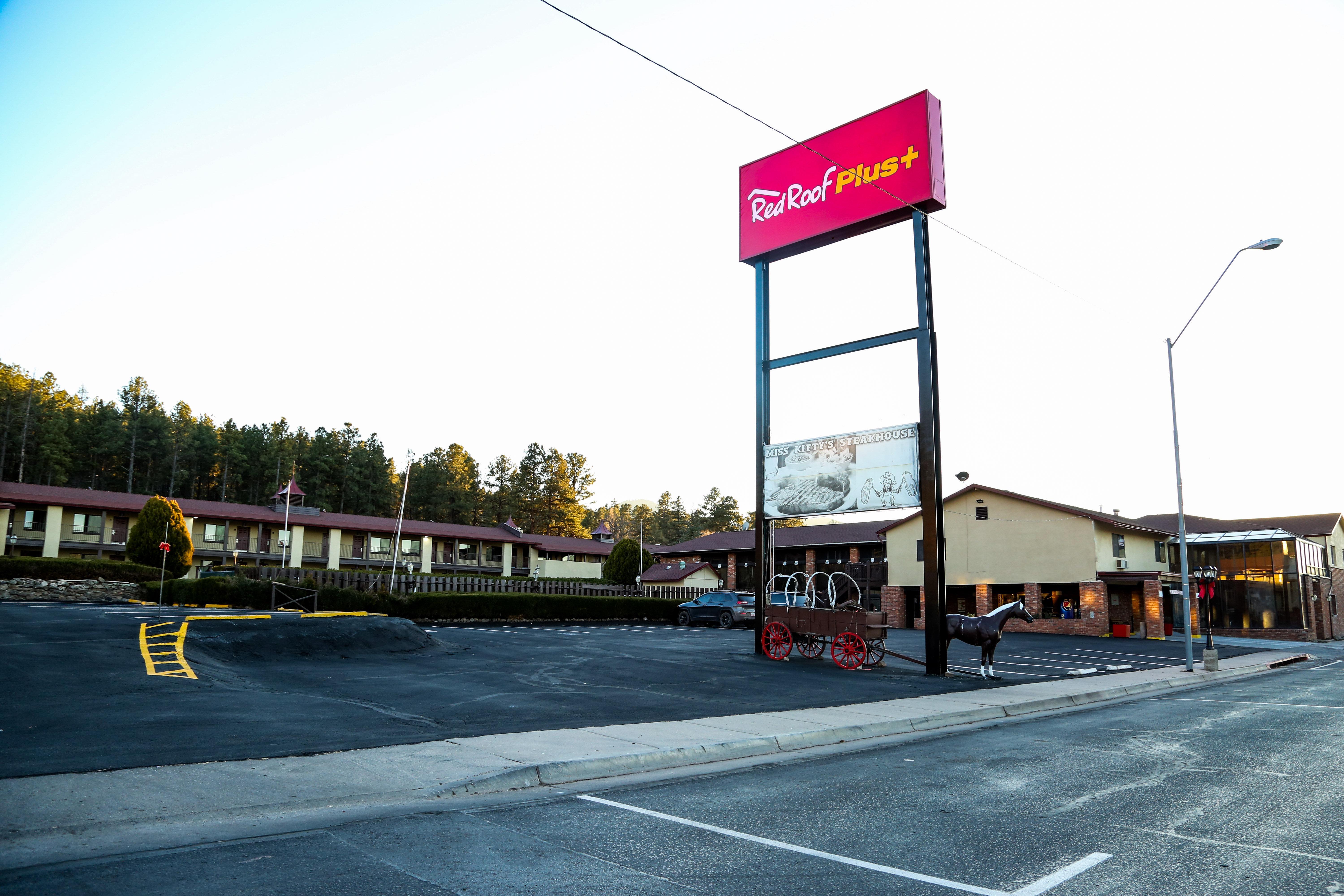 Red Roof Inn Plus+ Williams - Grand Canyon Exterior photo